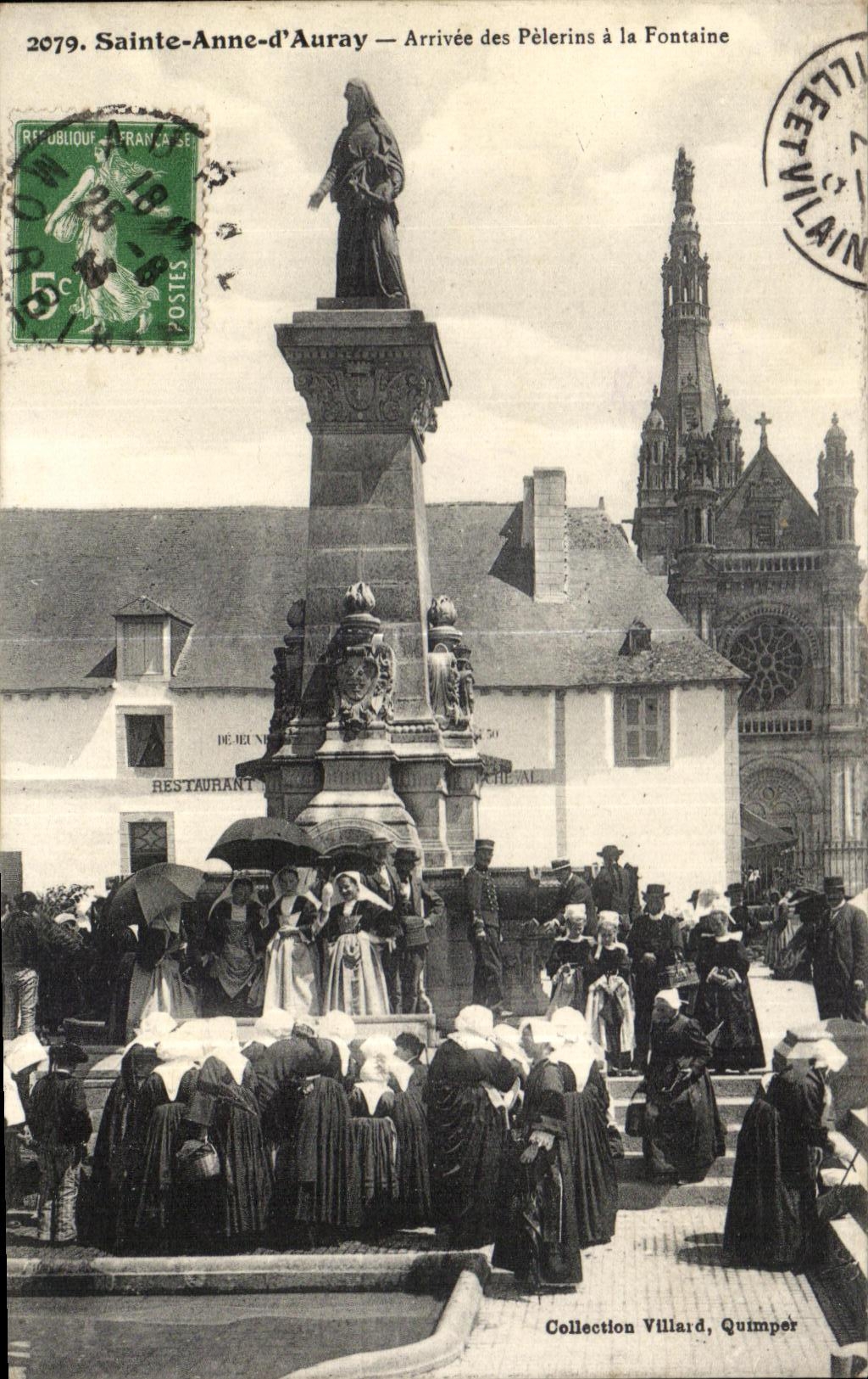 CPA Sainte Anne Auray Arrival of the Pilgrims to the Fountain