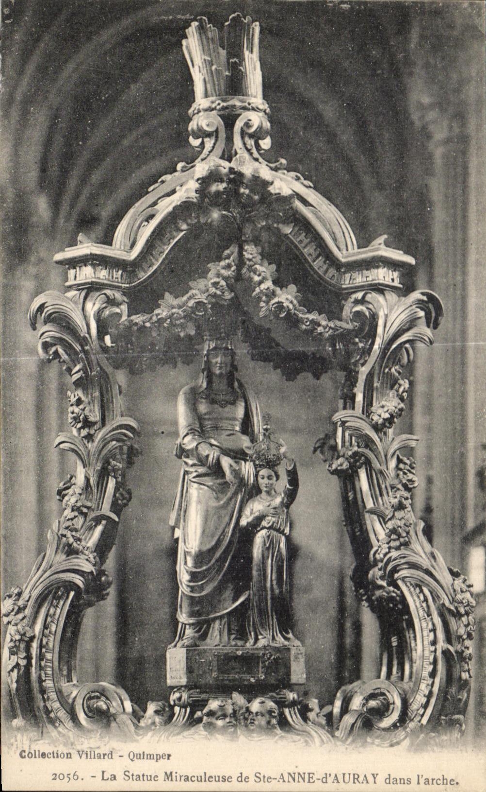 CPA Sainte Anne Auray in arch Statue Miraculese of