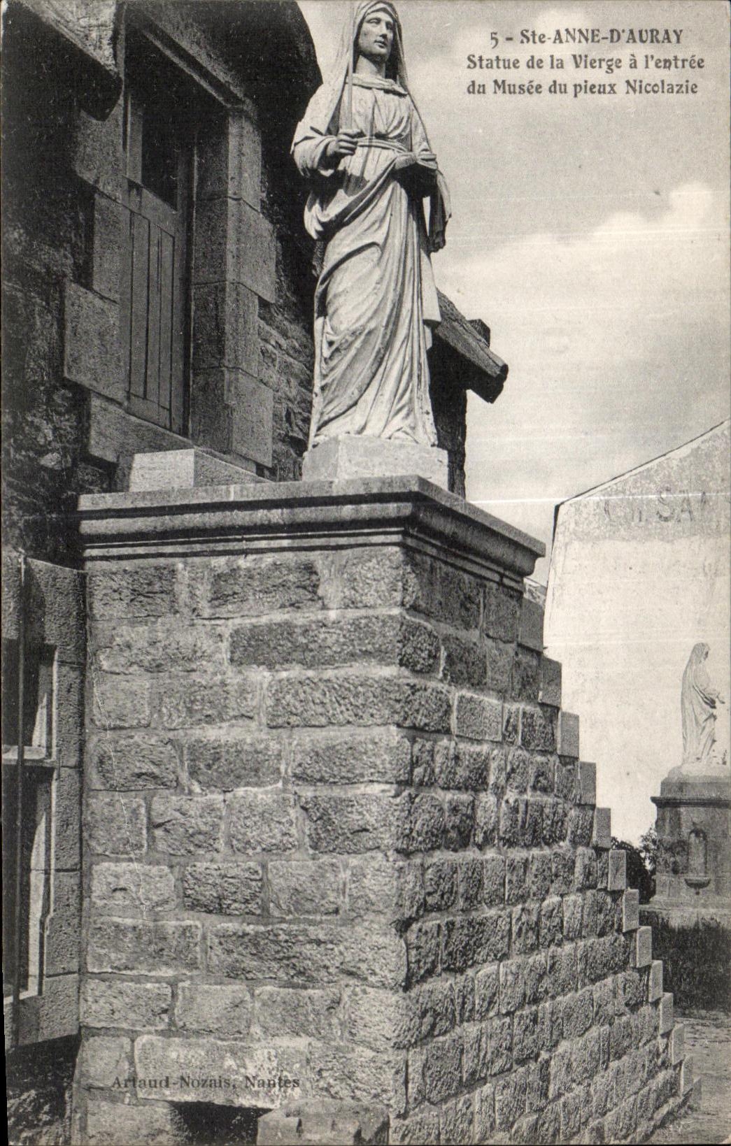 CPA Anne Auray Statue of the Virgin has Entering Museum of Rain nicelazie