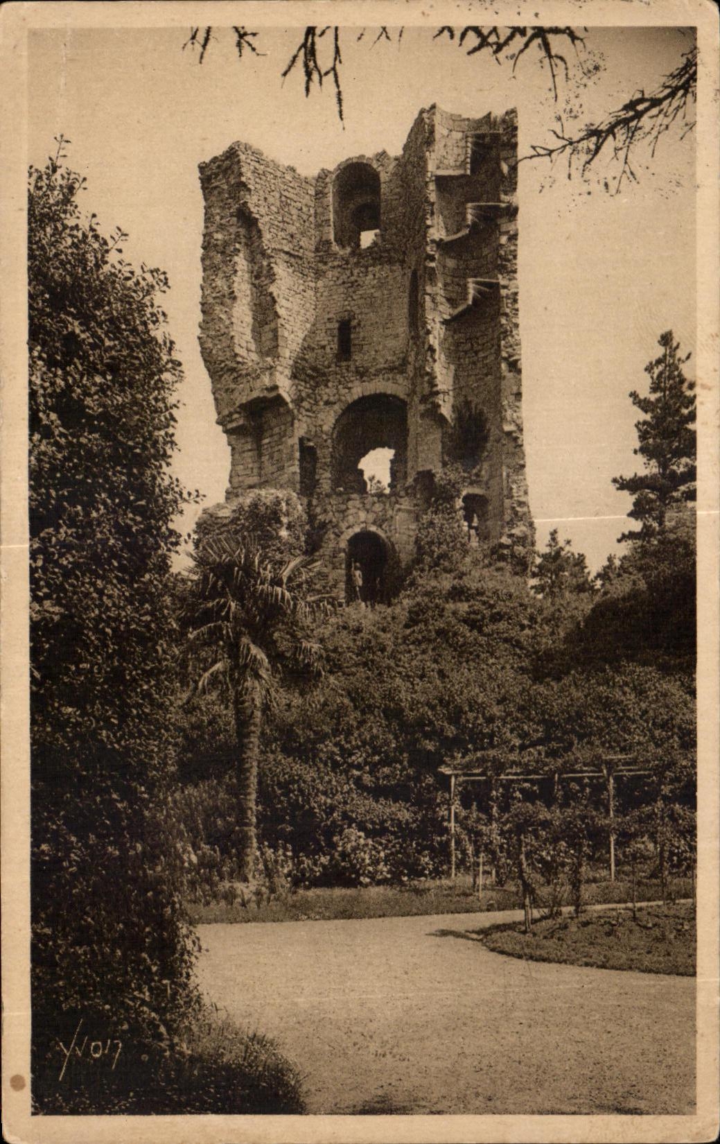 CPA St Brieuc La Tour de Cesson Construite en par le Due Jean IV