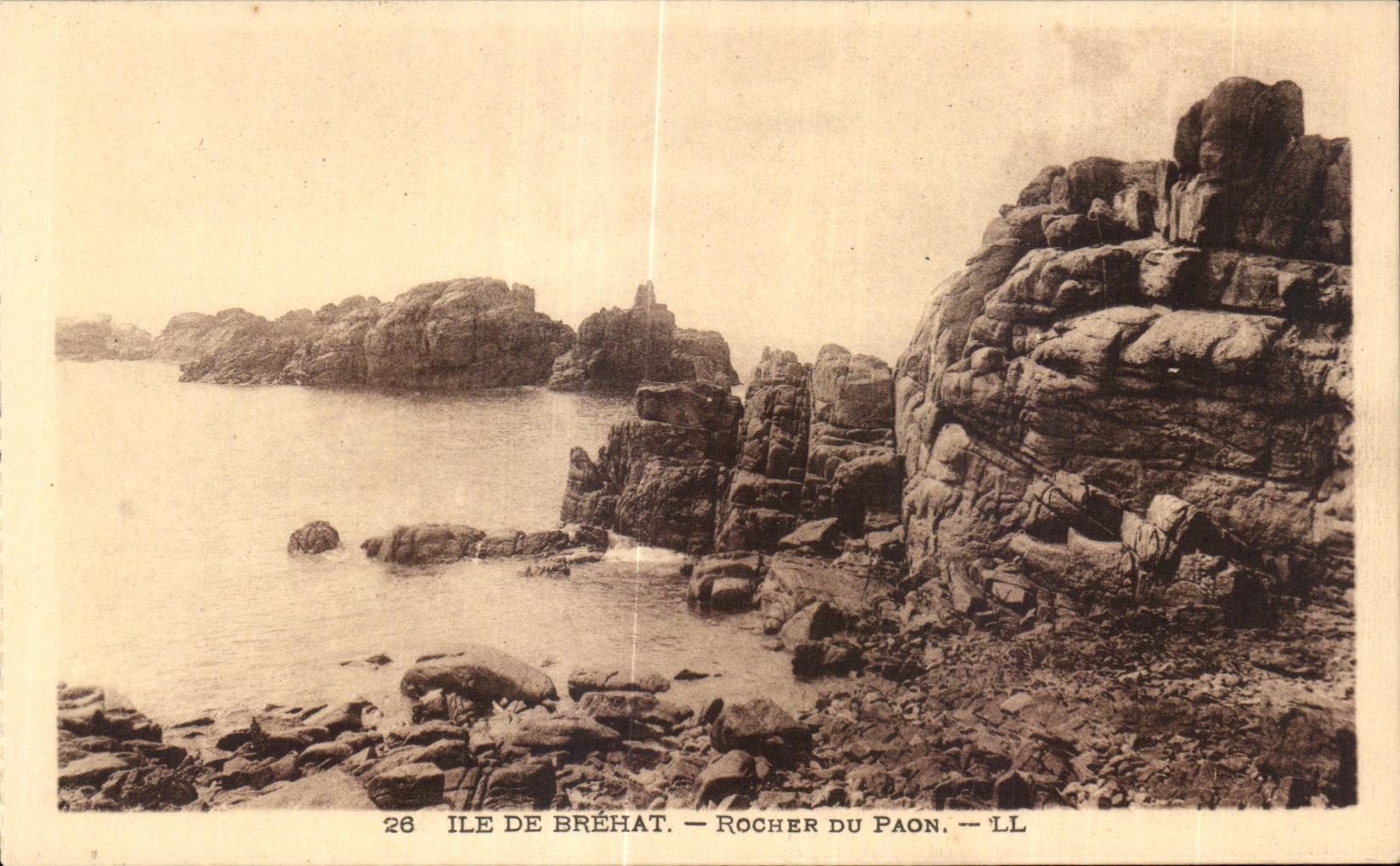 CPA Island De Brehat the Rock Of the Peacock