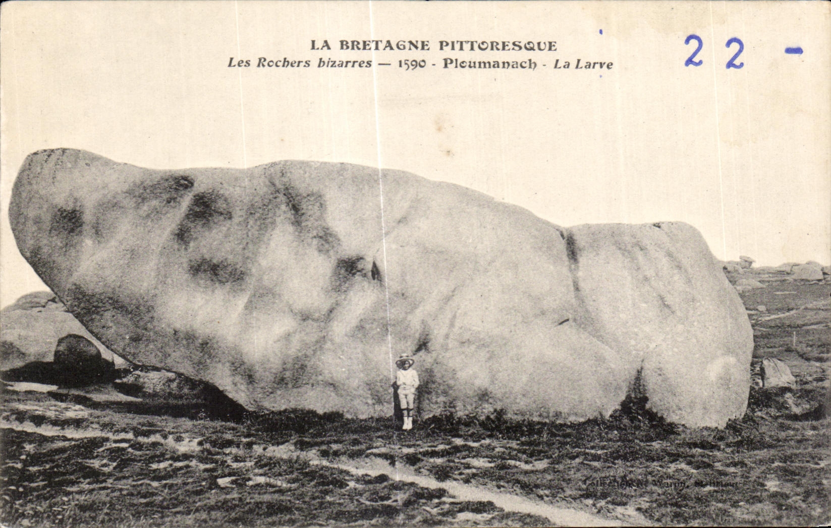 CPA La Bretagne Pittorresque Les Rochers bizarres Ploumanach La Larve