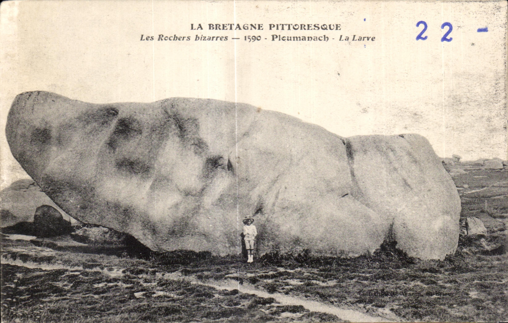 CPA La Bretagne Pittorresque Les Rochers bizarres Ploumanach La Larve
