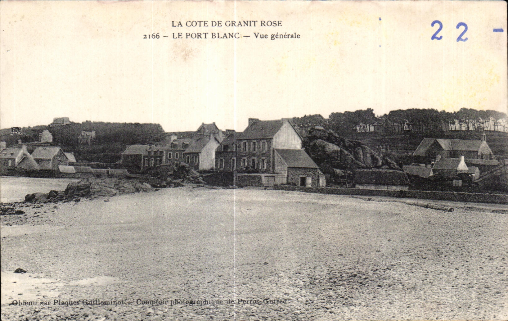 CPA La Cote De Granit Rose Le Port Blanc Vue generale