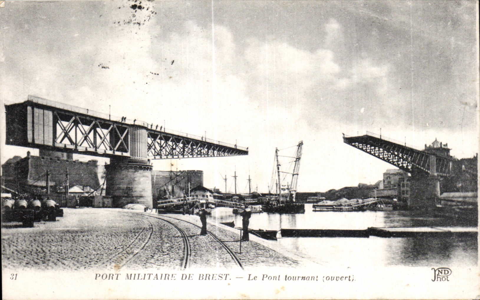 CPA Port Militaire De Brest Le Pont Tournant