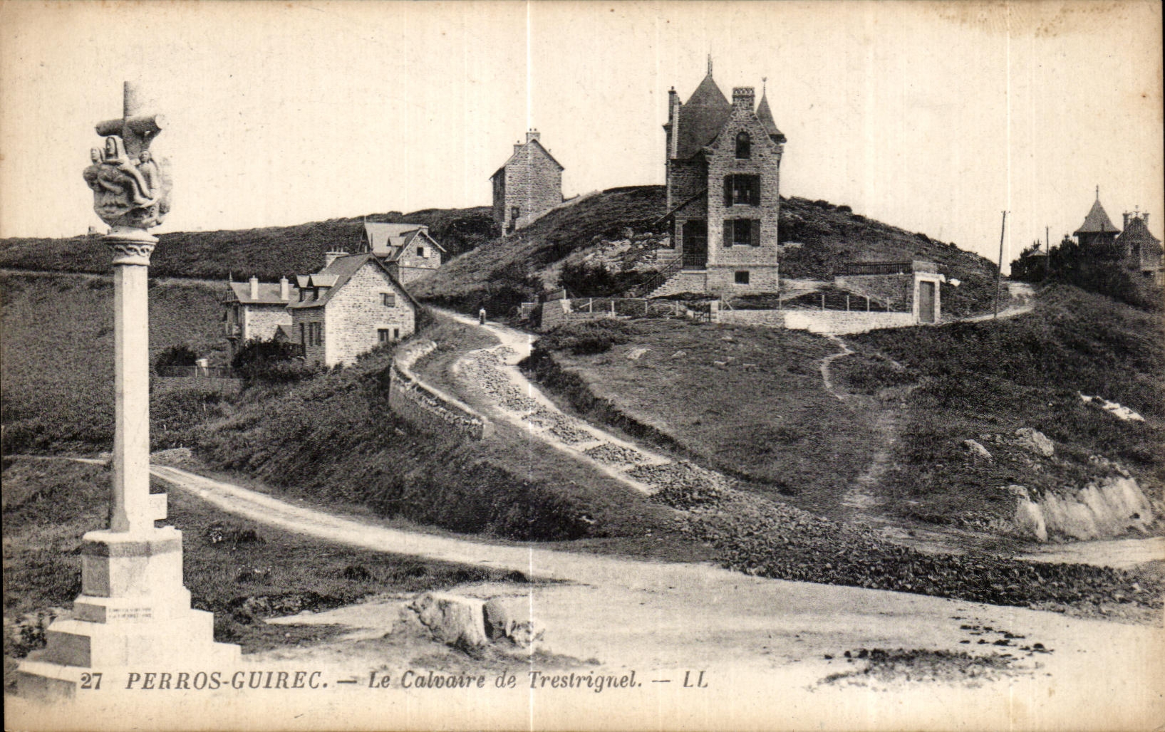CPA Perros Guirec Le Calvaire de Trestrignel