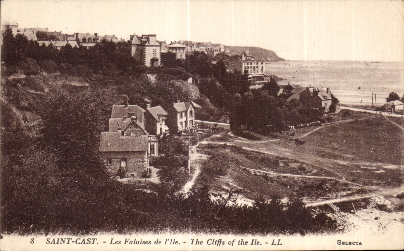 CPA Saint Cast Les Falaises de l Ile The Cliffs of the Ile