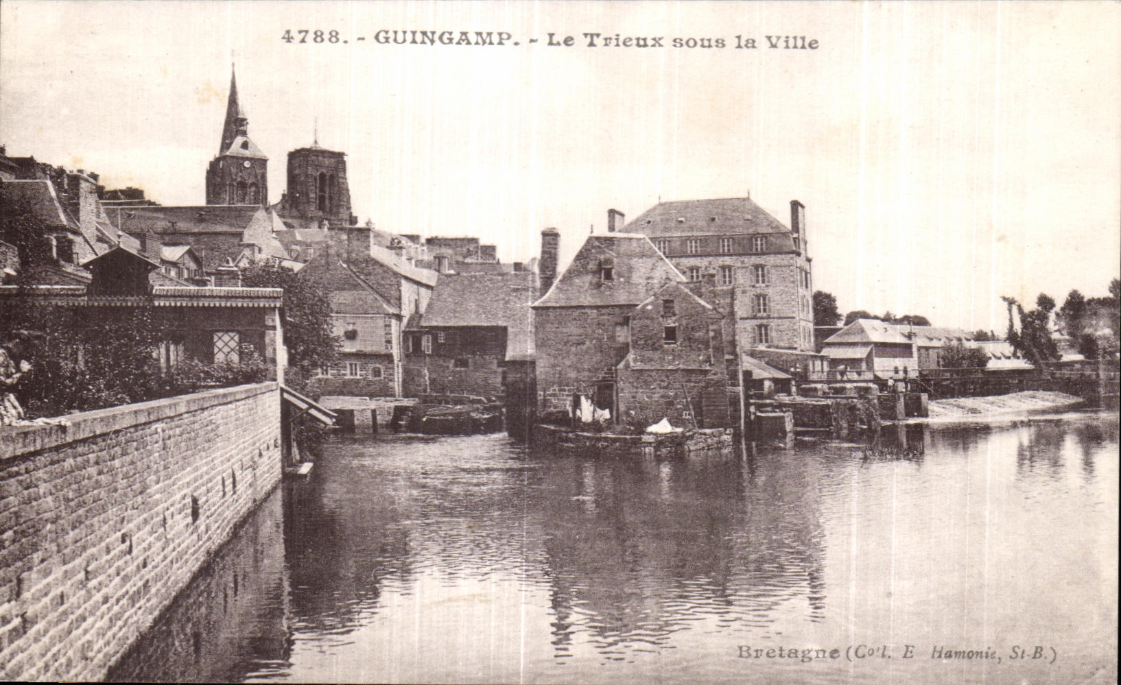 CPA Guingamp Le Trieux sous la Ville