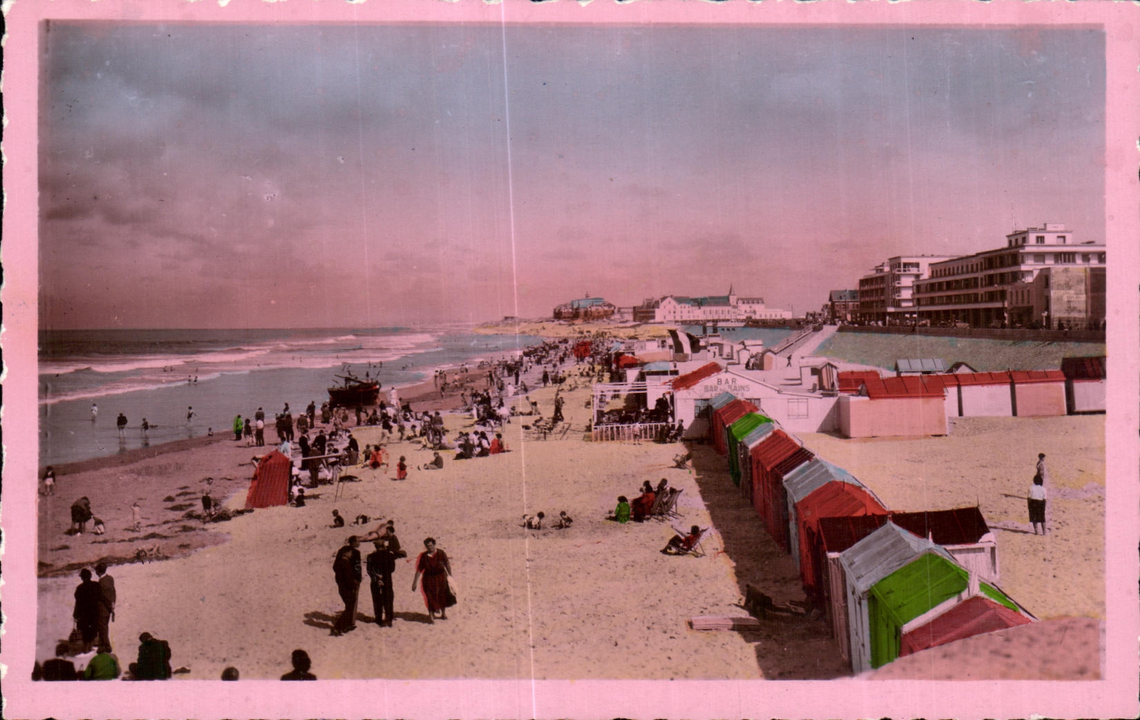 CPA Berck Plage La Plage et la Digue Promenade