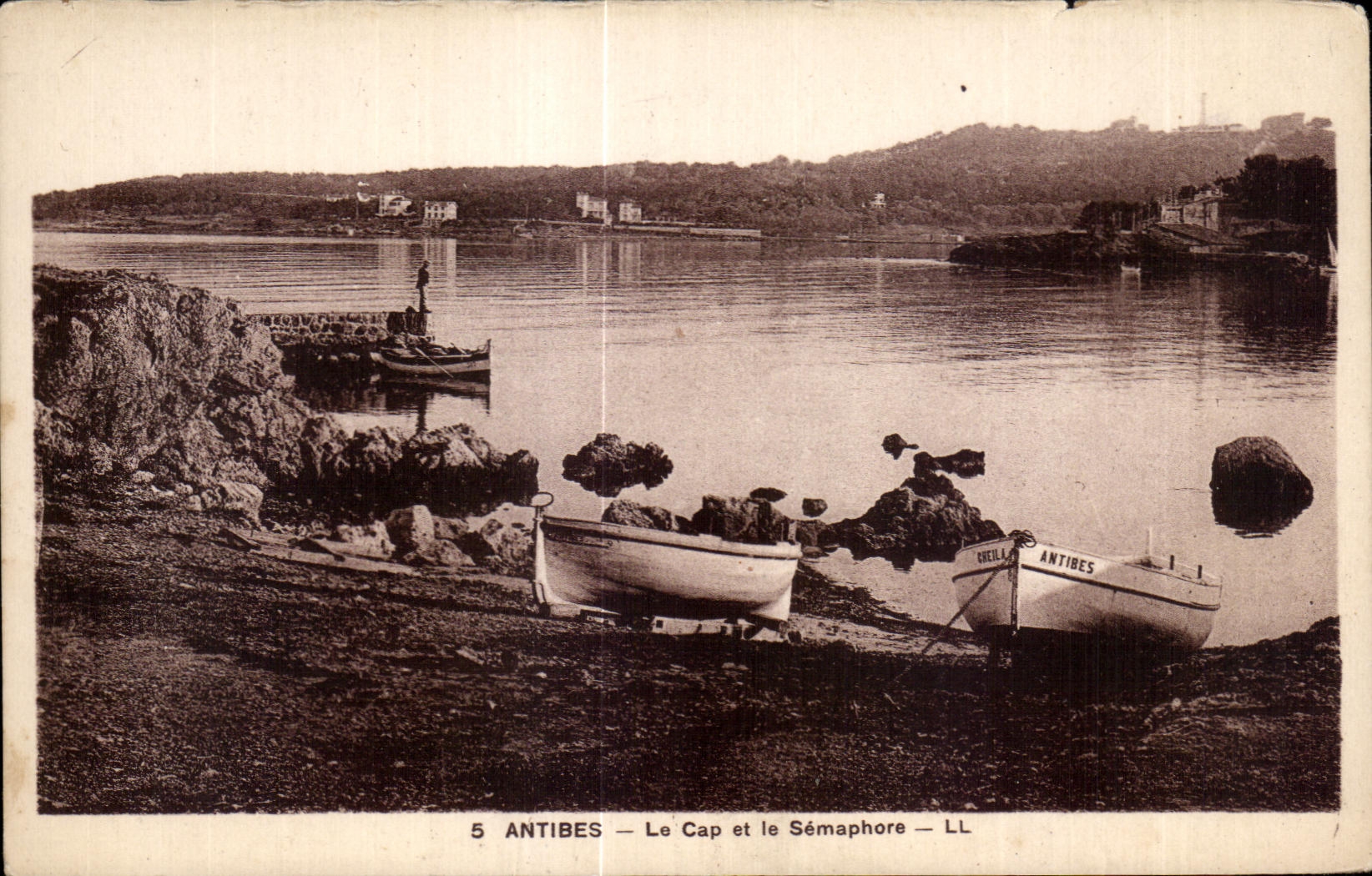 CPA Antibes Le cap et le Semaphore