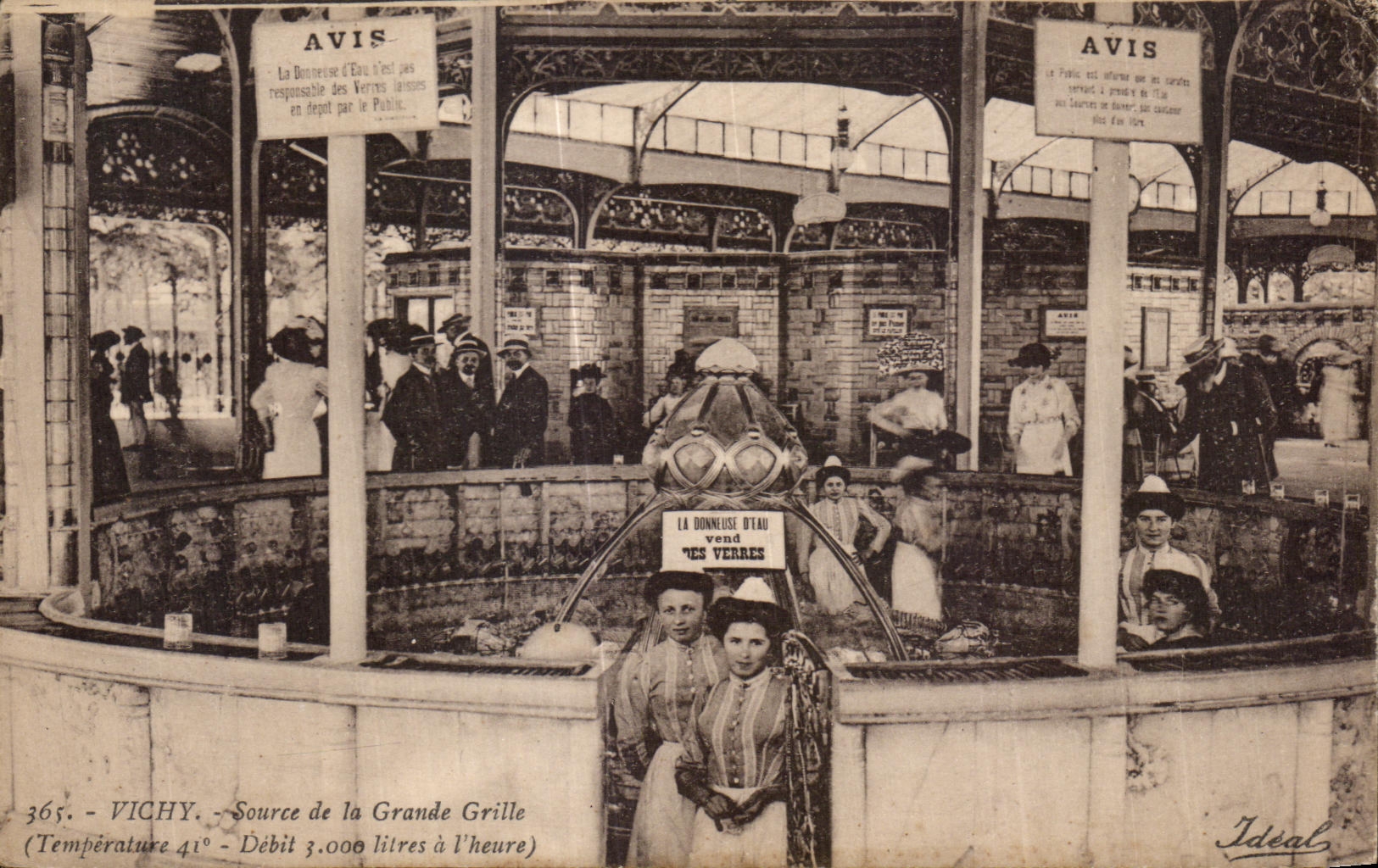 CPA Vichy Source of Large Roasts