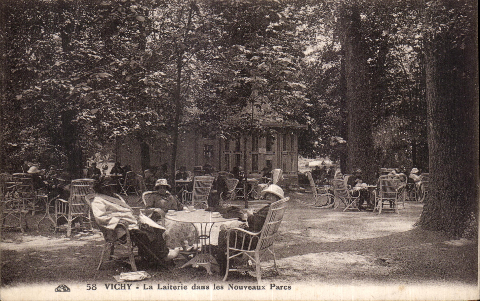 CPA Vichy the Dairy daus New Prac