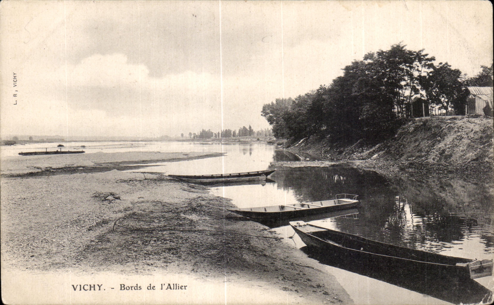 CPA Vichy Edges of Allier