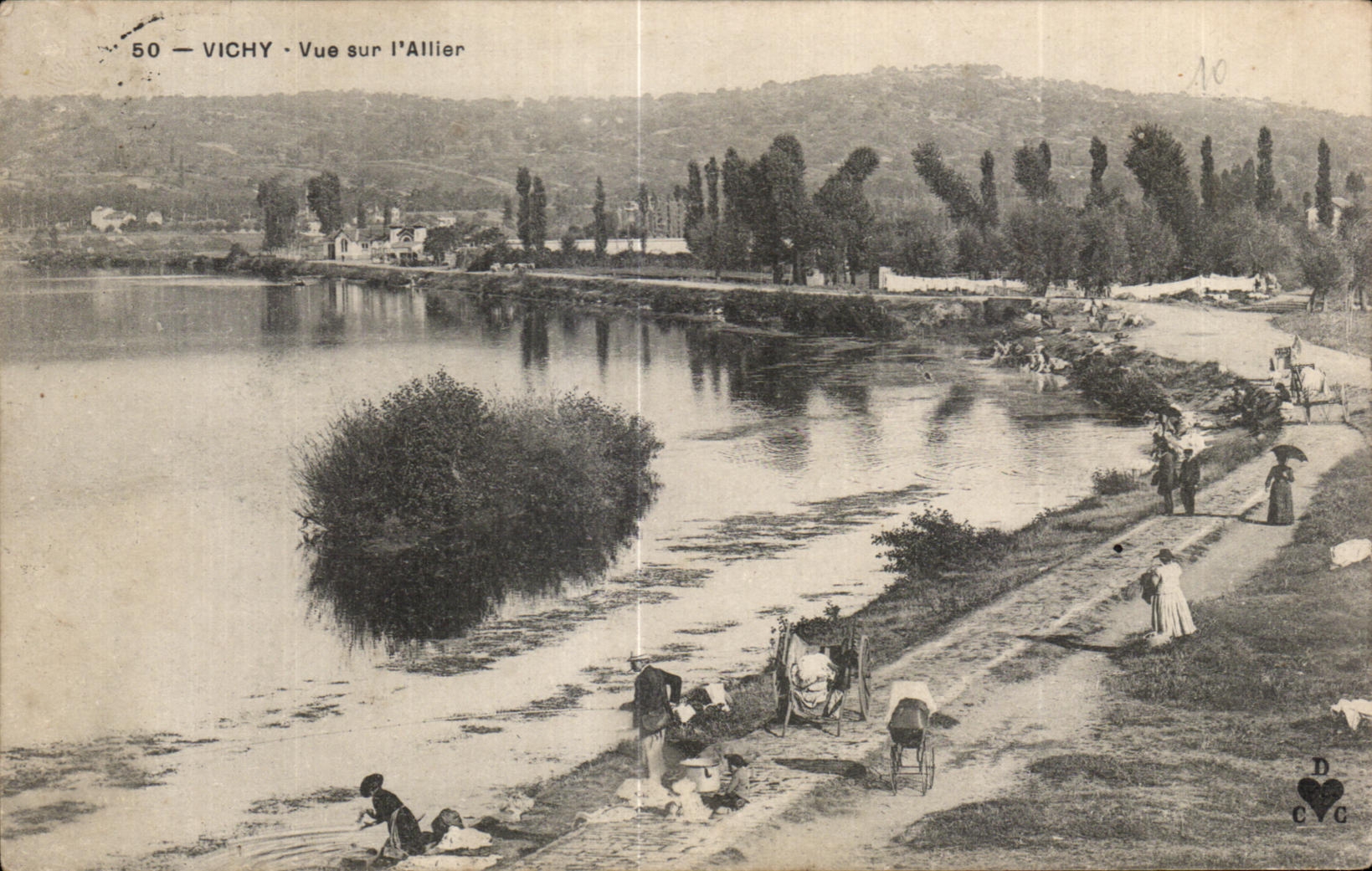 CPA Vichy Vue sur l Allier