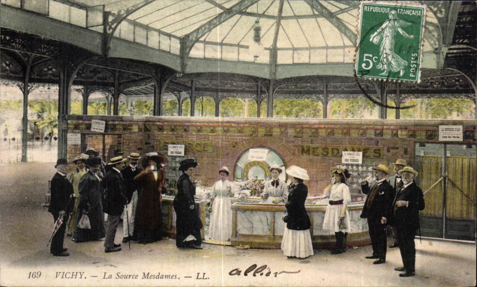 CPA Vichy the Mesdames Source