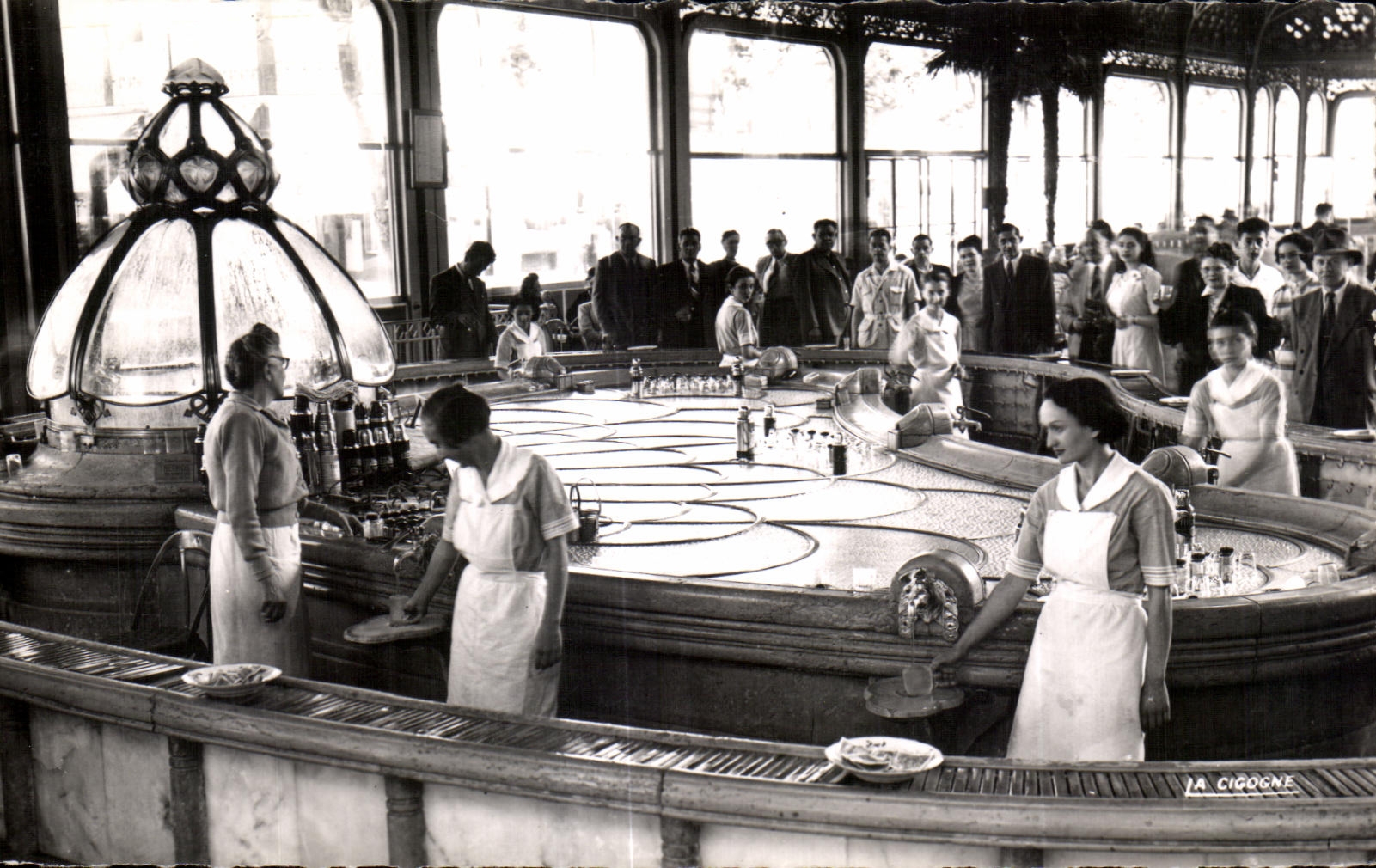 CPA Vichy Allier Queen of the Cities Water Chomel Source