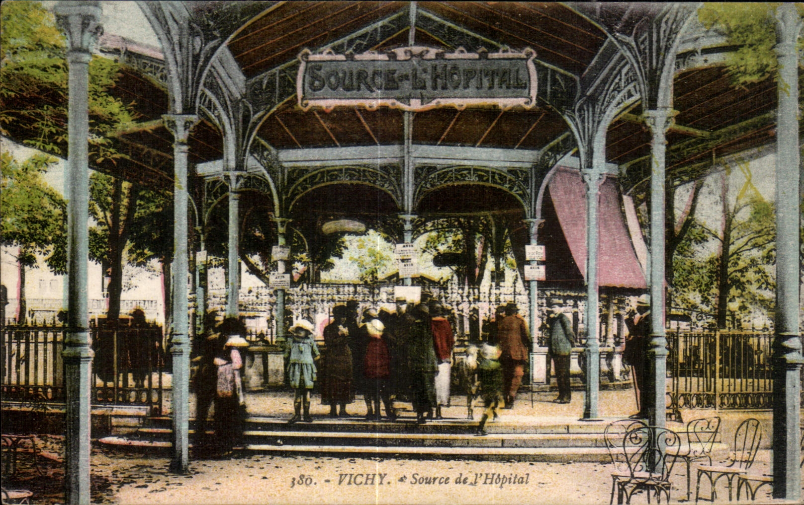 CPA Vichy Source de l Hopital