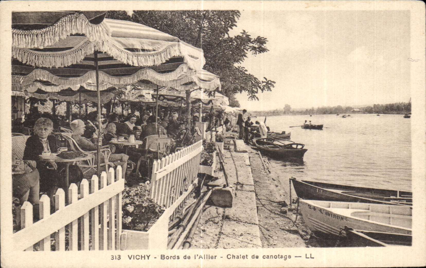 CPA Vichy Edges of Allier Country cottage of canoeing