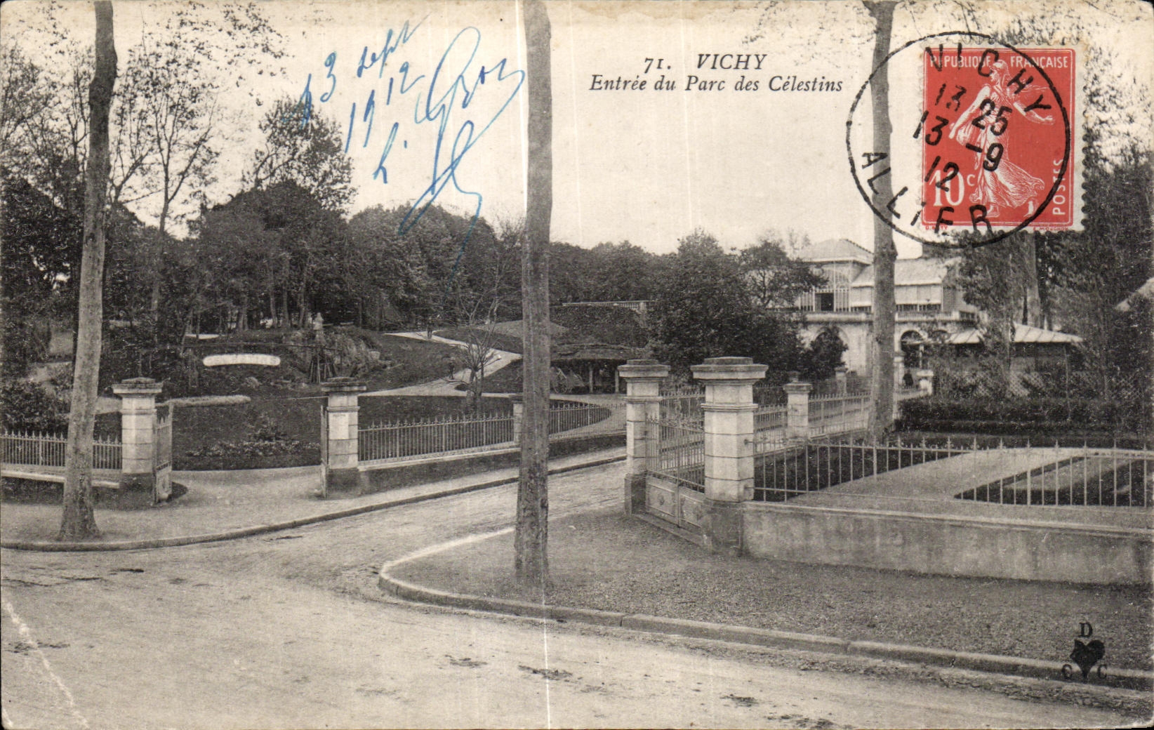 CPA Vichy Entree du Parc des Celestins