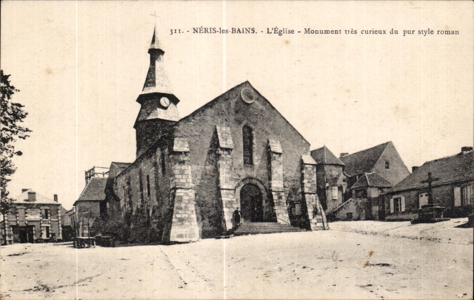 CPA Neris Les Bains L Eglise Monument tres curieux du pur style roman