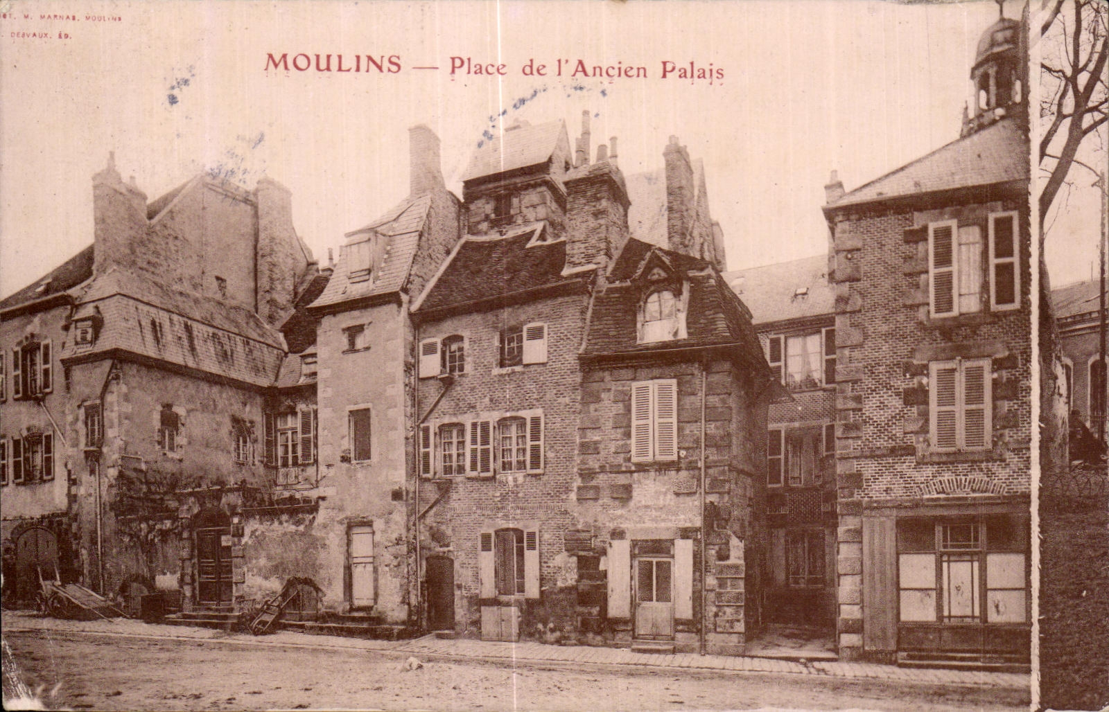 CPA Moulins Place of Old Palate