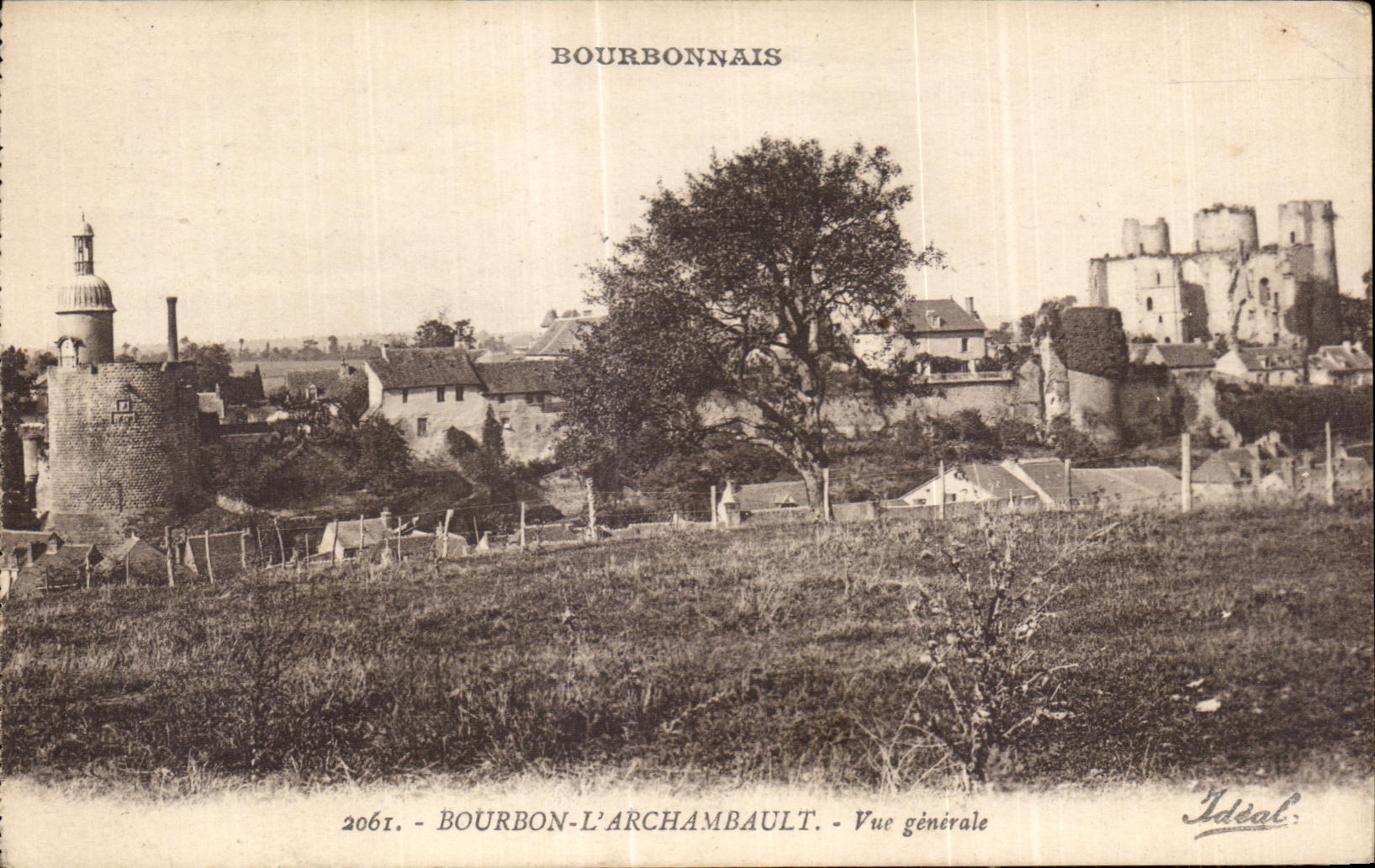 CPA Bourbon l Archambault Vue Generale