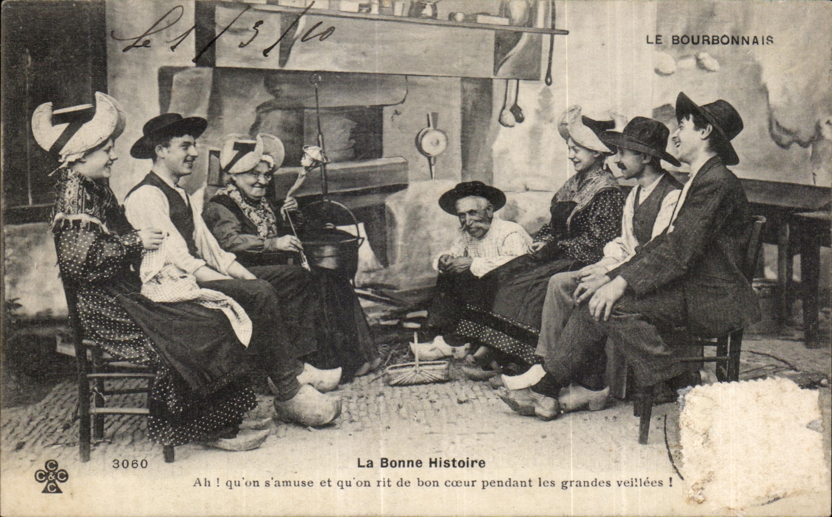CPA La Bonne Histoire Folklore Costume Bourbonnais 