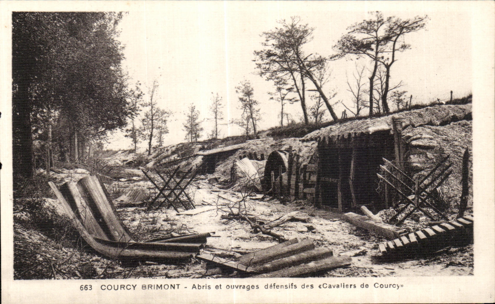 CPA Courcy Brimont Abris et ouvrages defensifs des Cavaliers de Courcy Militaria 