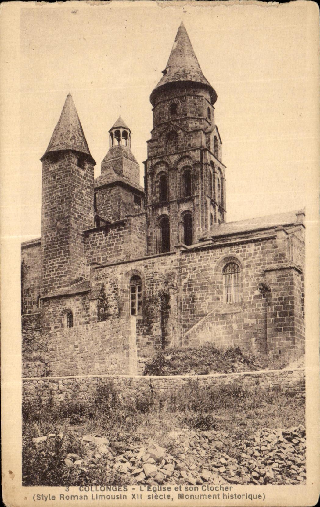 CPA Collonges Church and its bell-tower (Romance style the Limousin XII siecis Historic building)