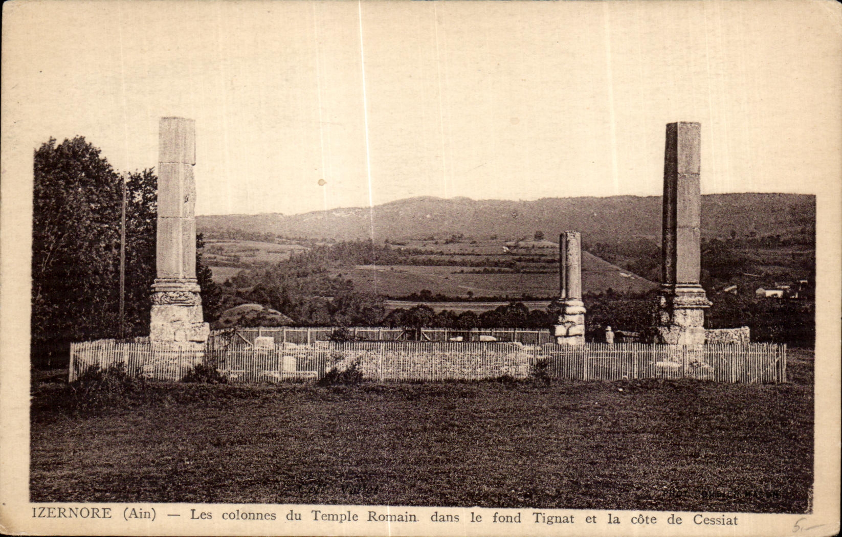 CPA Izernore Ain the columns of the Roman temple in the Tignat content and the dimension of Ceased