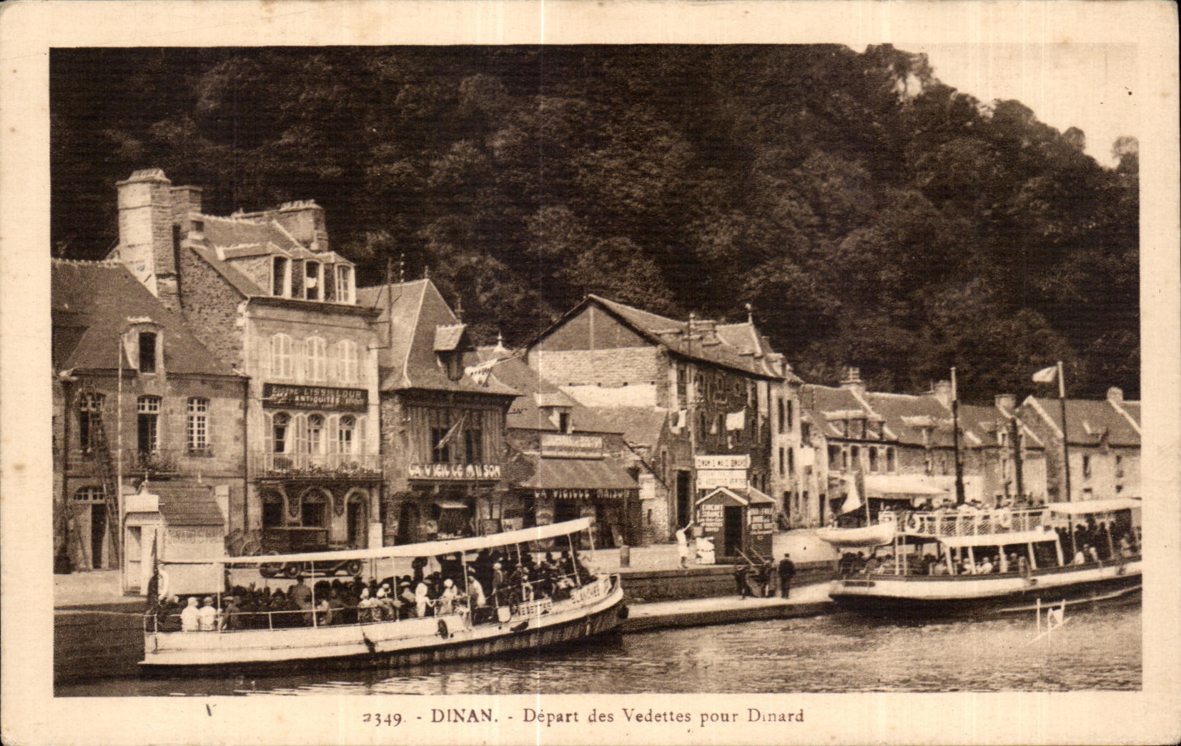 CPA Dinan Departure of the High-speed motorboats for Dinard
