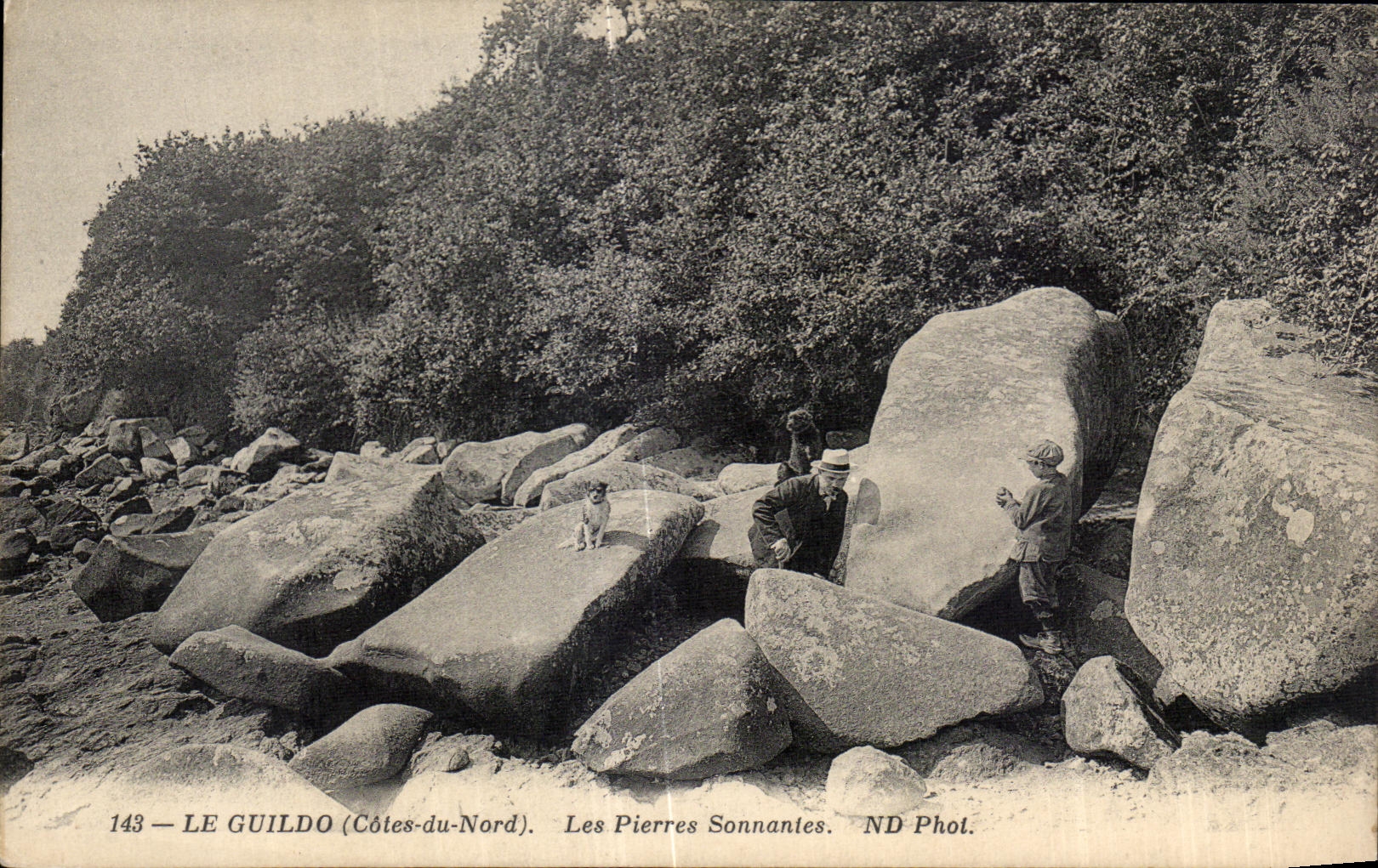 CPA Le Guildo (Cotes du Nord) Les Pierres Sonnantes