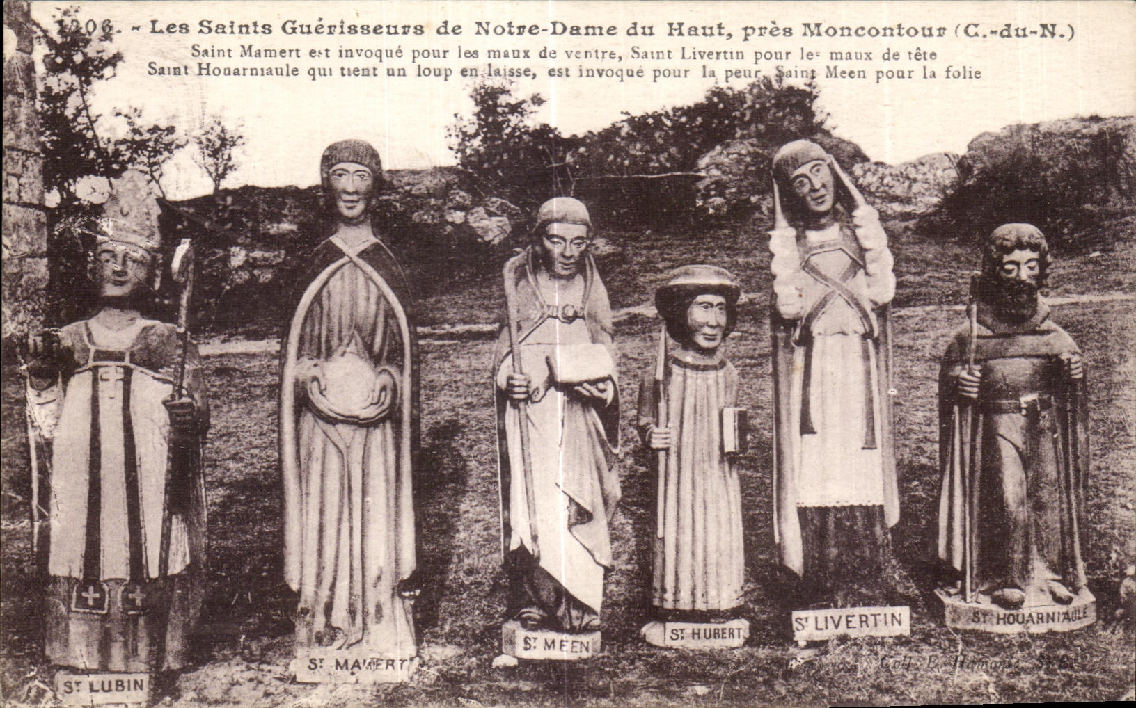 CPA Les SaintsGuerisseurs de Notre Dame du Haut pres Moncontour Saint Mamert est invoque pour les maux de ventre Saint l