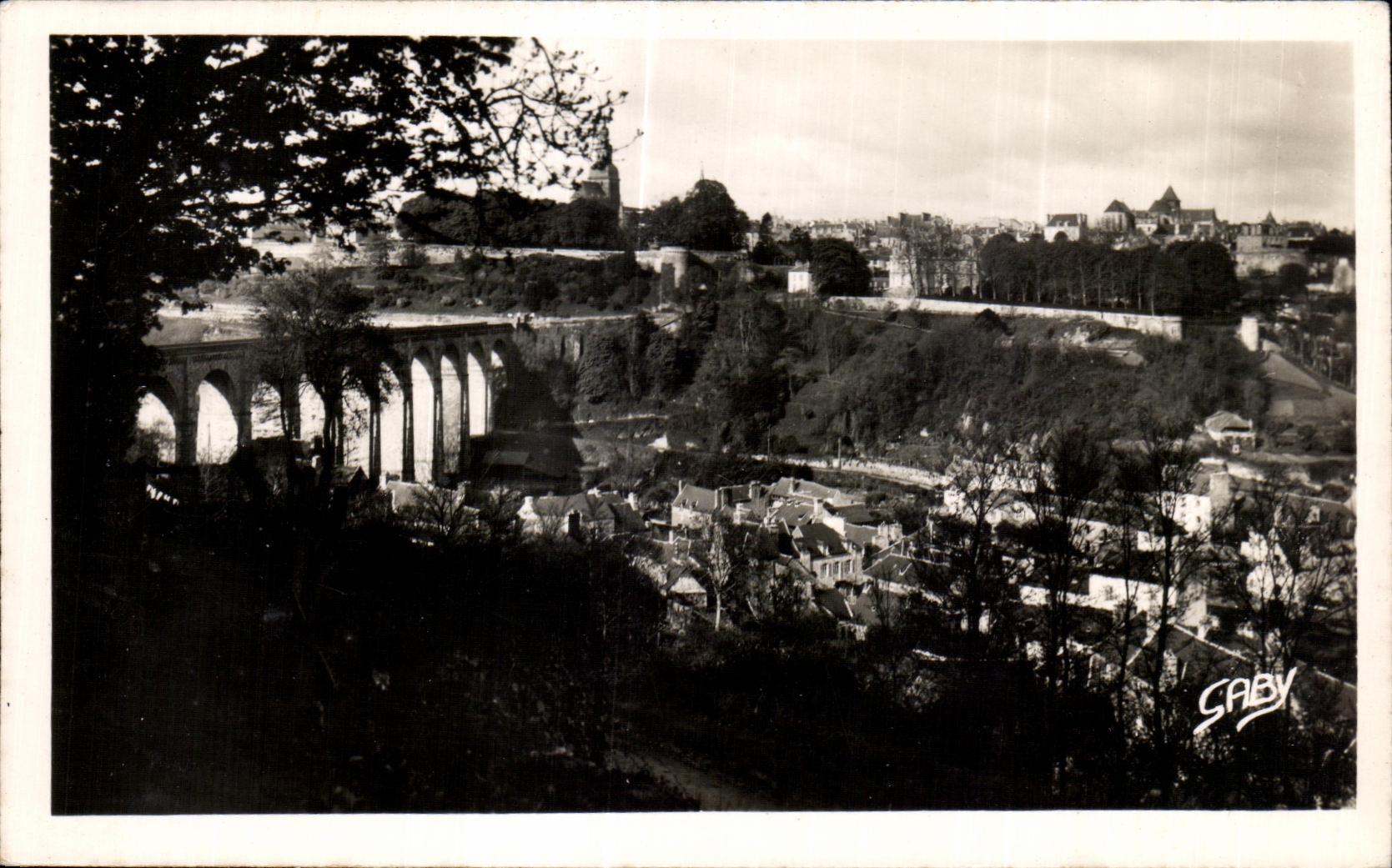 CPA Dinan Seen together with Viadue