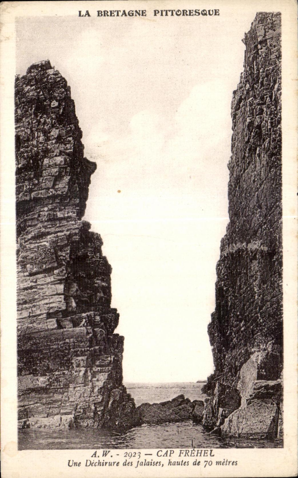 CPA Cape Frehel a tear of High cliffs of 70 Meters