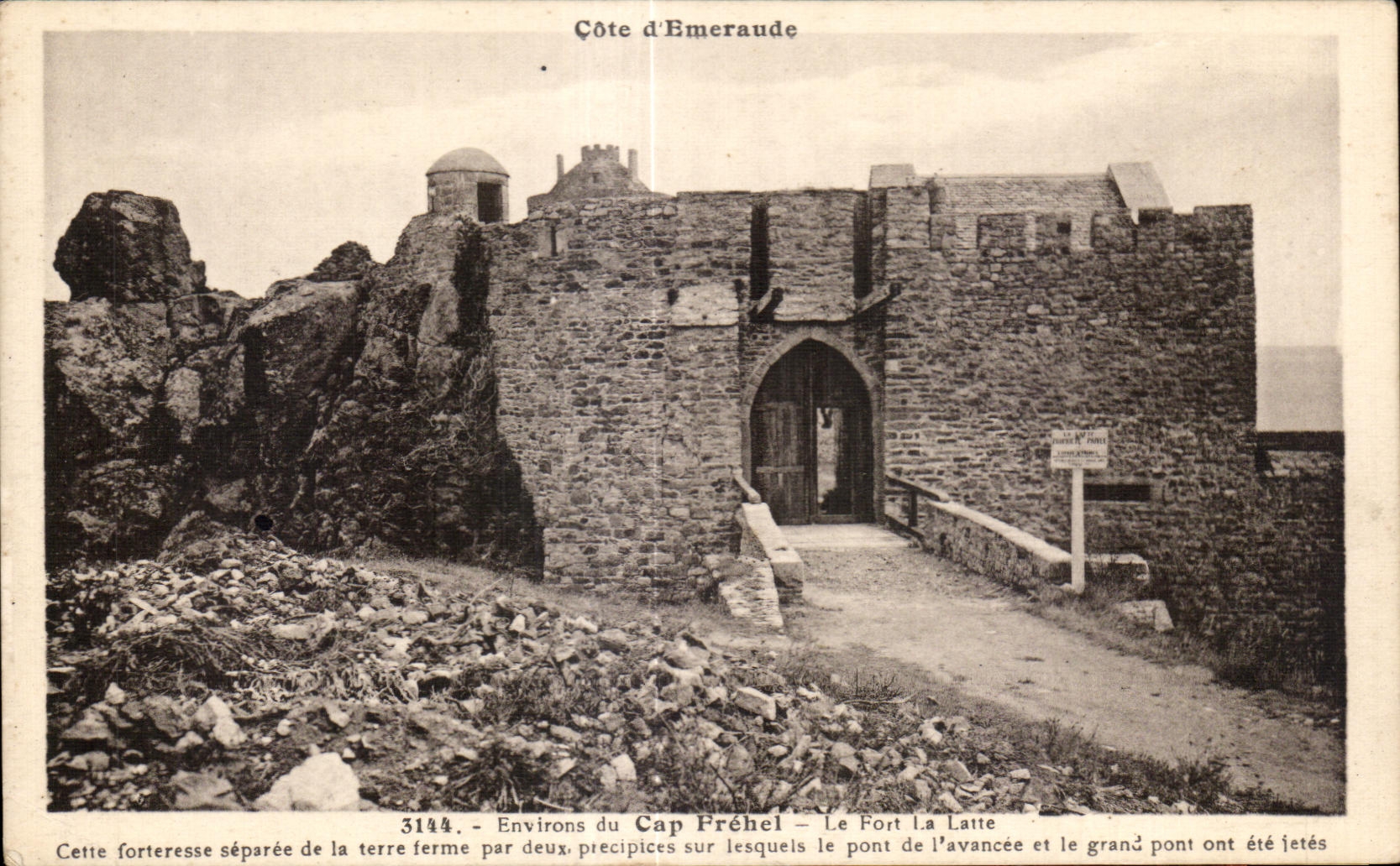 CPA Surroundings of the Cape Frehel Le Fort the Slat Cette Separate Fortress of the Dry land By Two