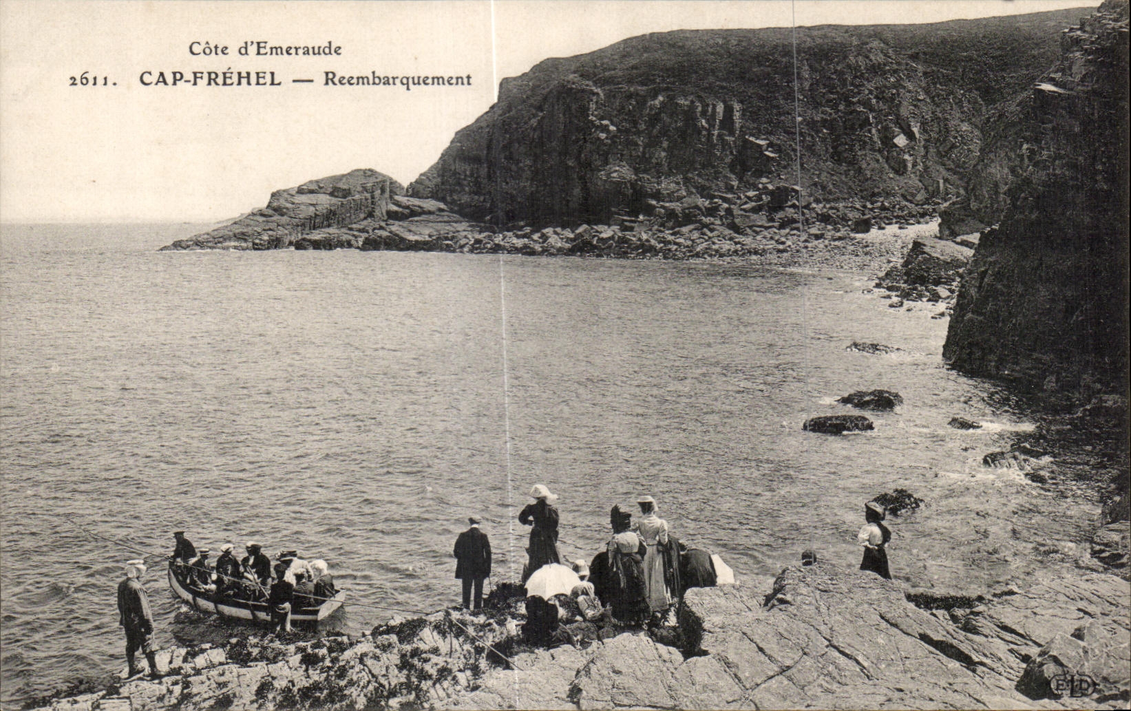 CPA Dimensions Emeraude Cape Frehel Reembarquement Barque