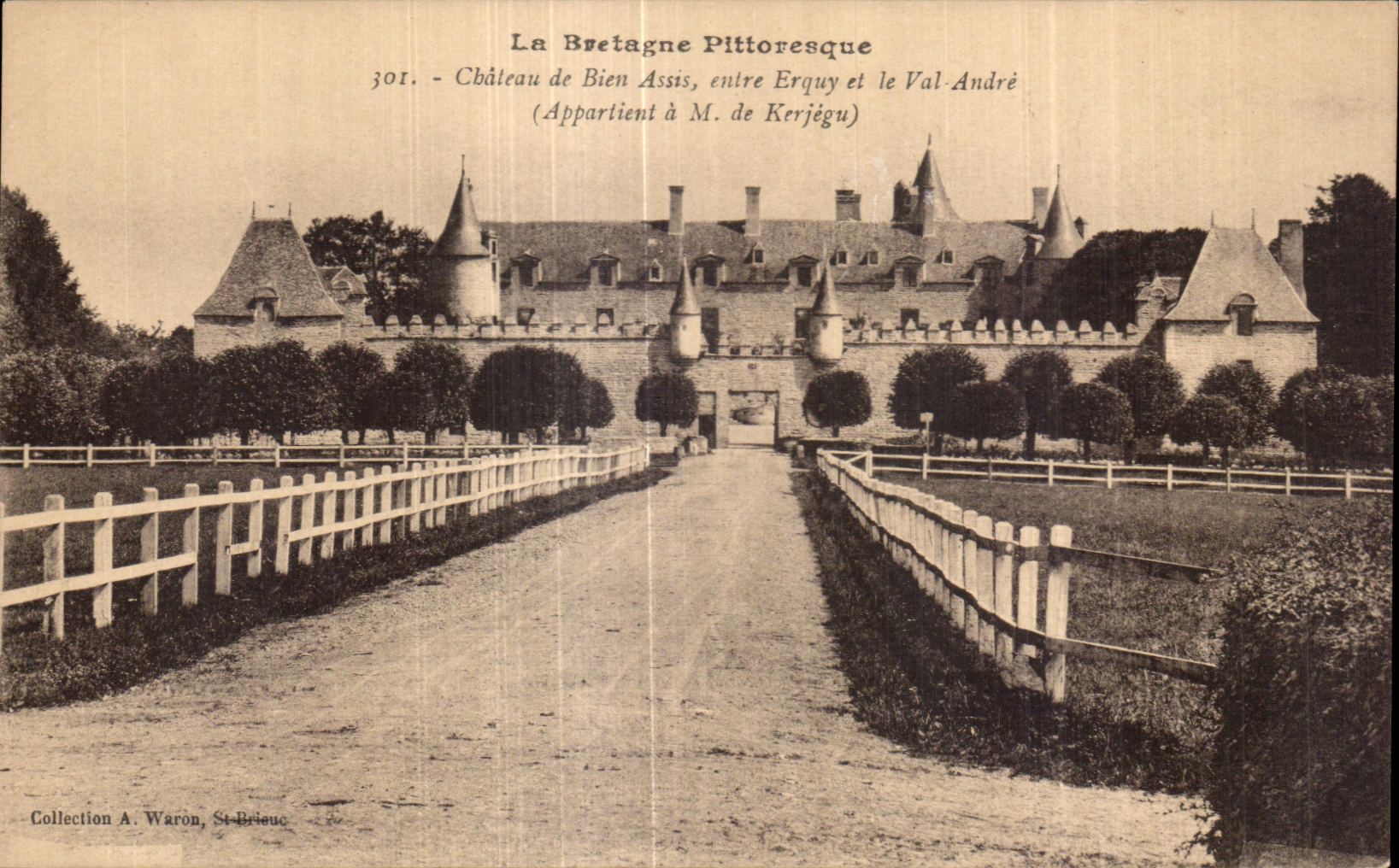 CPA La Bretagne Pittoresque Chateau de Bien Assis Entre Erquy et le Val Andre