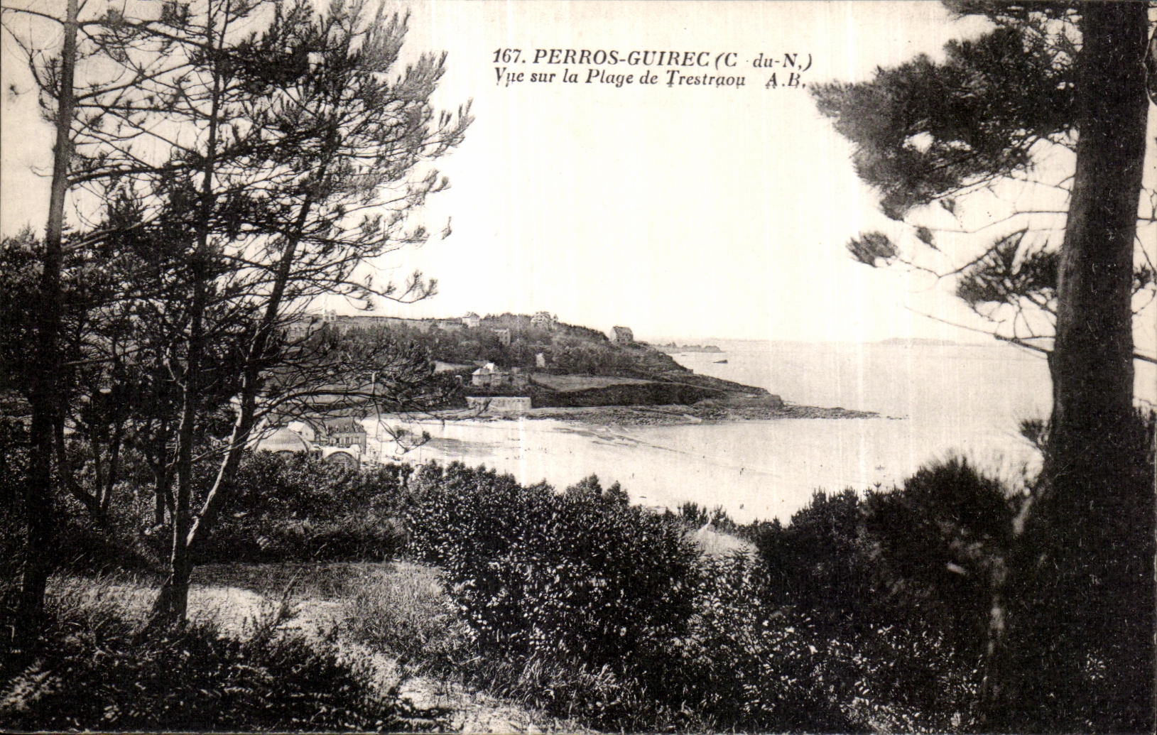 CPA Perros Guirec Seen on the Beach of Trestraou