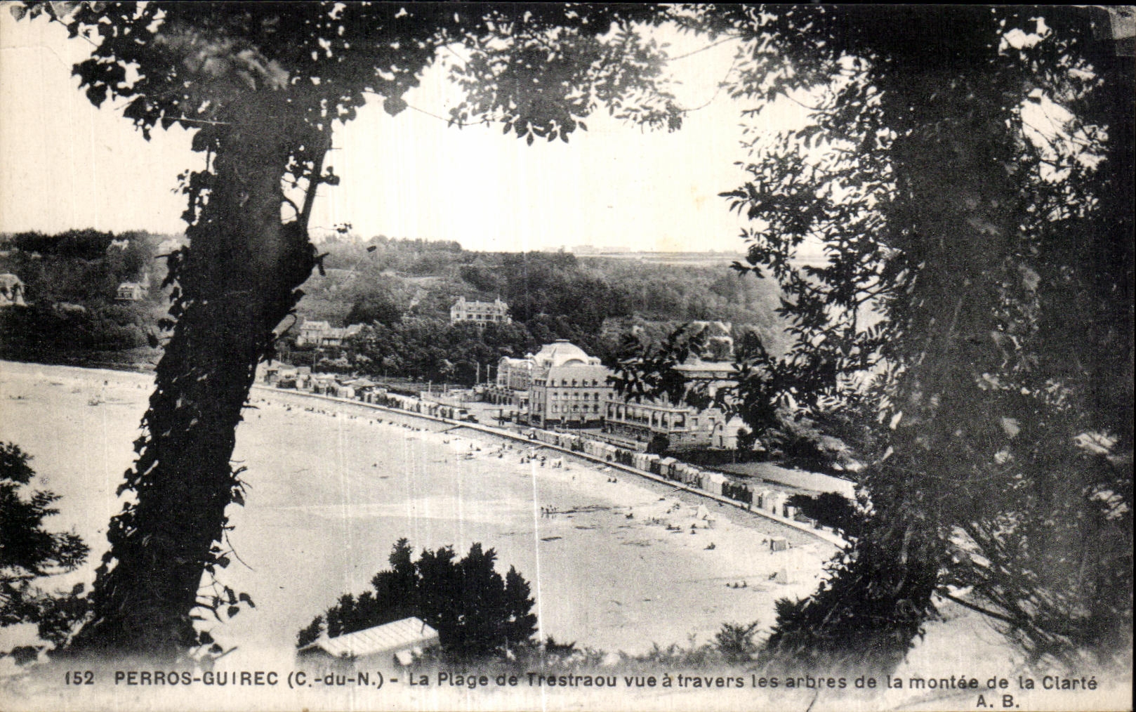 CPA Perros Guirec the Beach of Trestraou seen through the trees