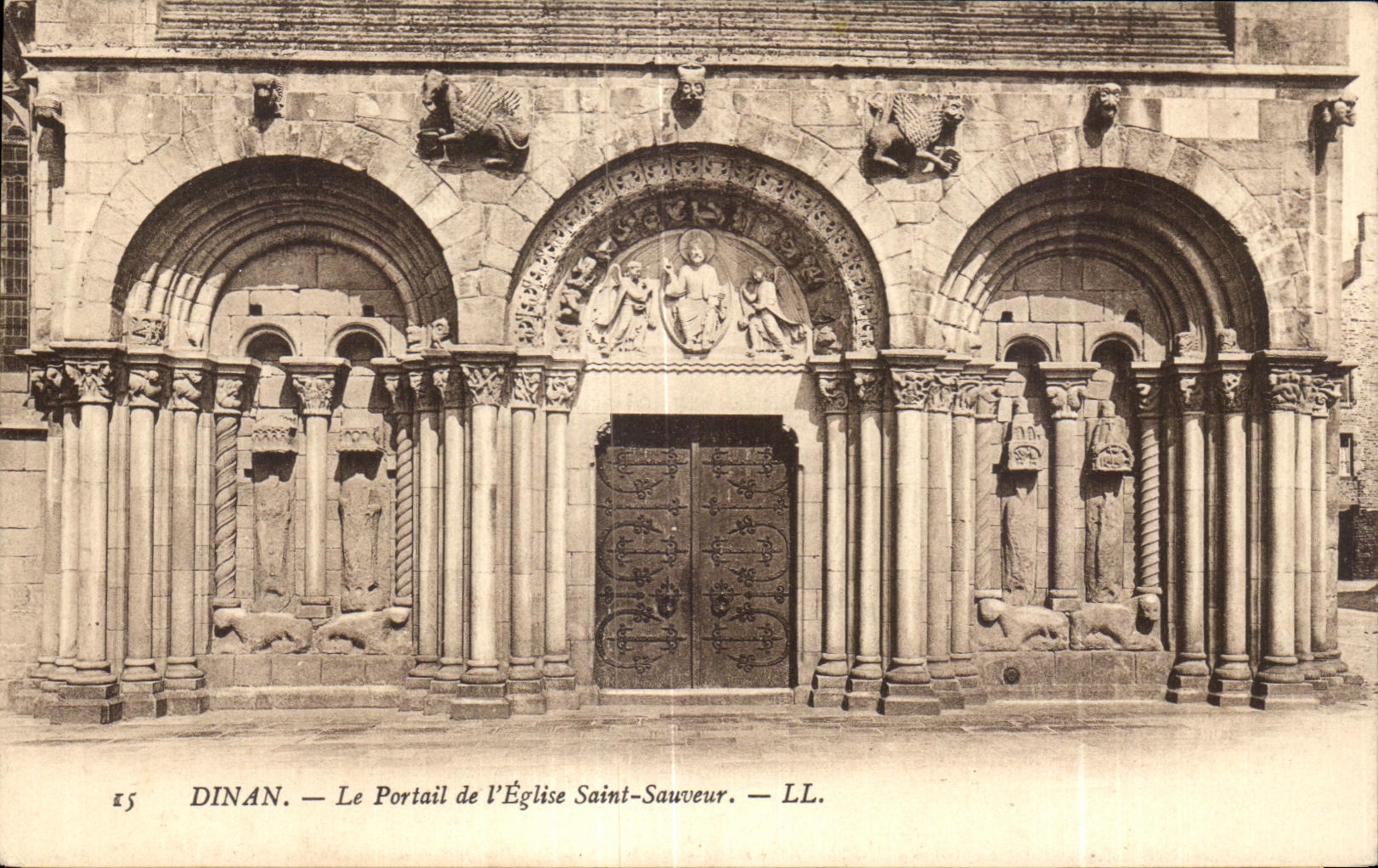 CPA Dinan Le Gate of Church Saint Saver