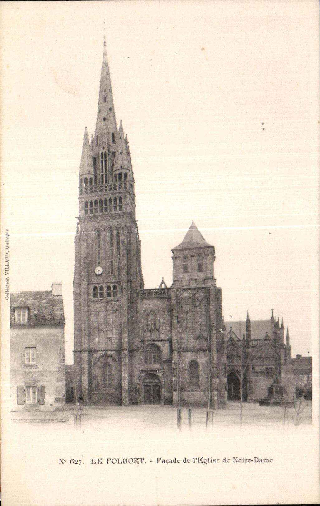 CPA Le Folgoet Facade de I Eglise de Notre Dame