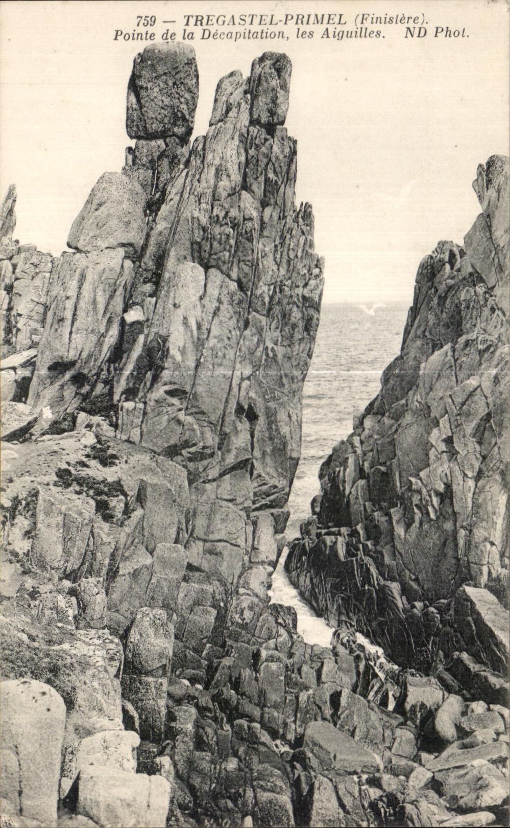 CPA Tregastel Primel (Finistere) Point of Decapitation Needles