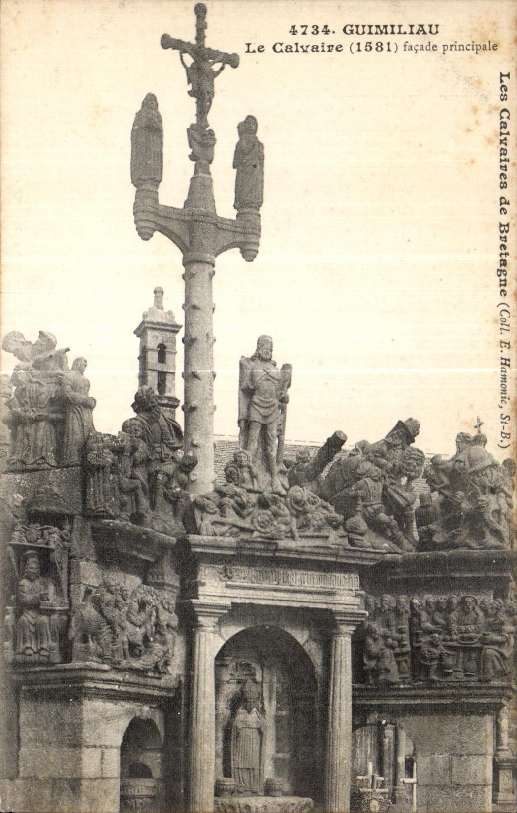 CPA Guimiliau Le Calvaire facade principale