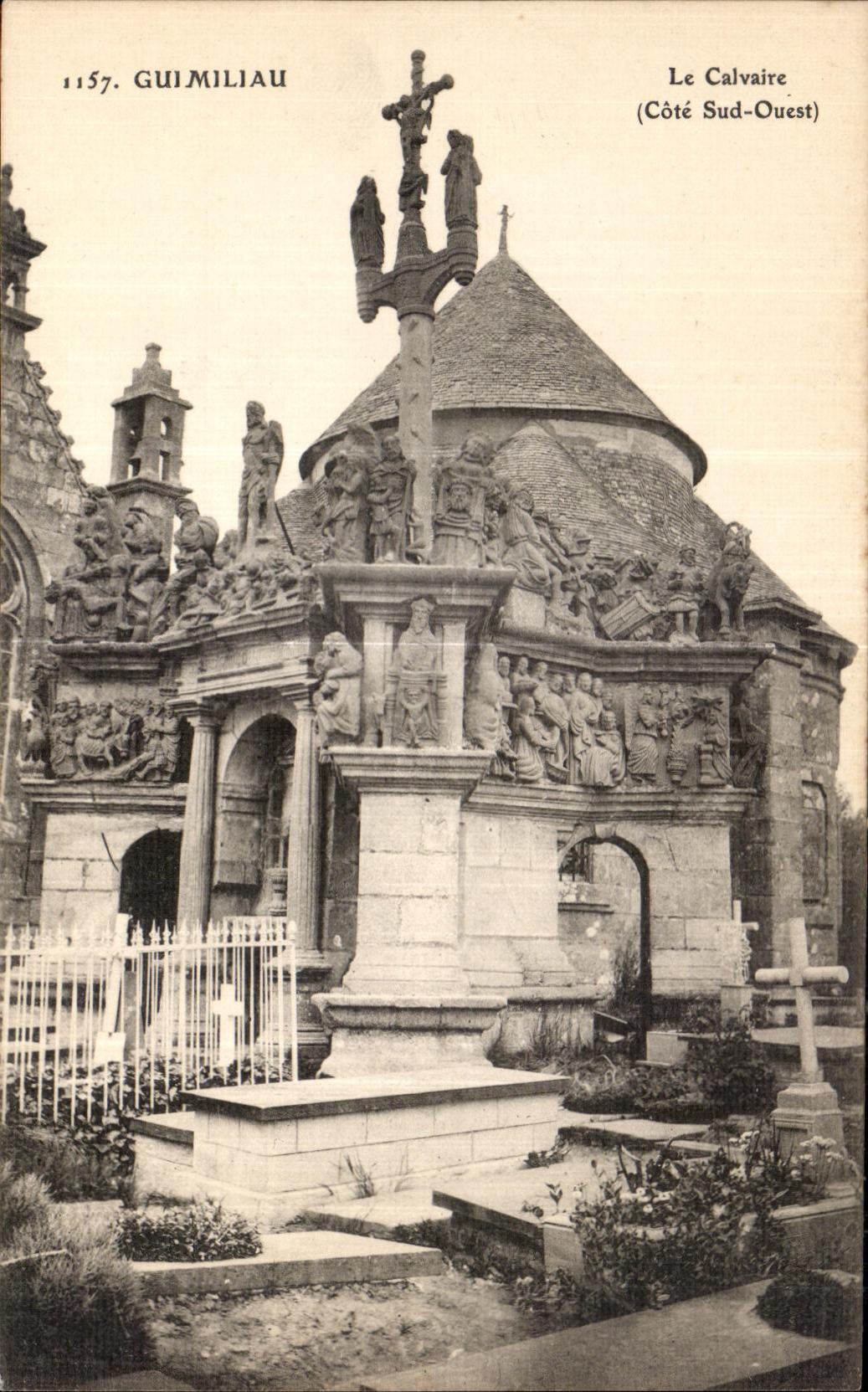CPA Guimiliau Le Calvaire (Cote Sud Ouest)