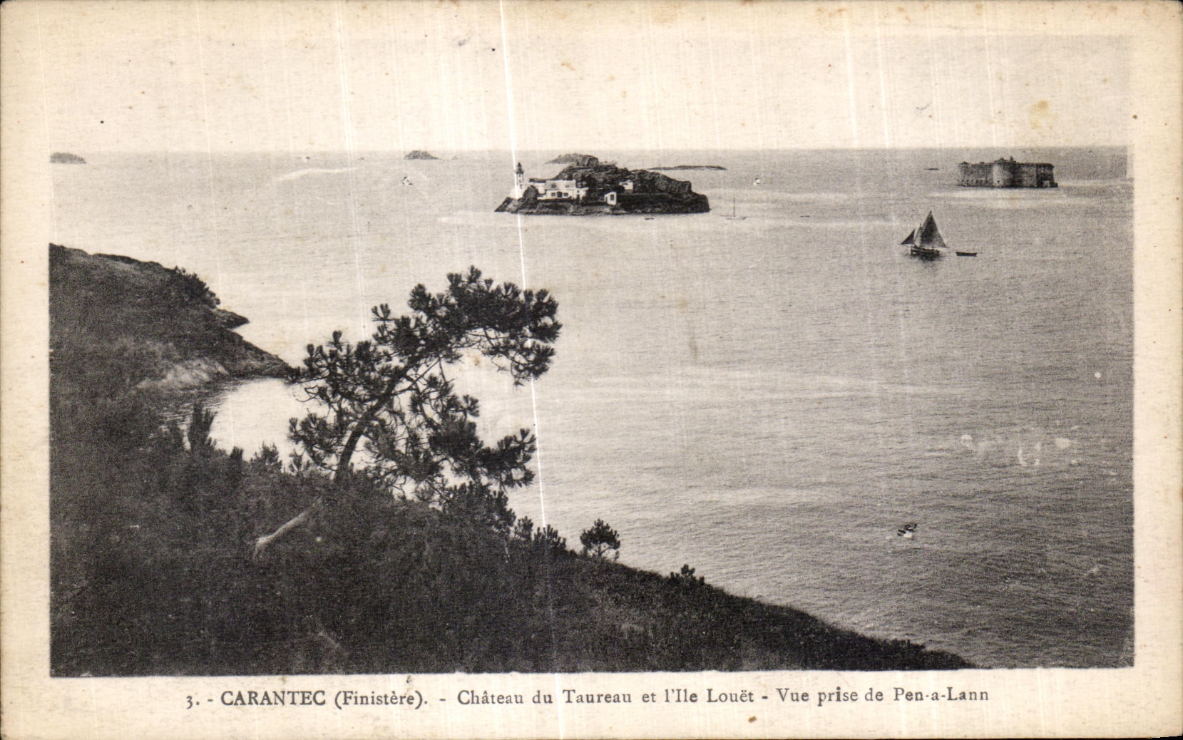 CPA Carantec (Finistere) Chateau du Taureau ou fut enferme De la Chalotais en et Blanqui en
