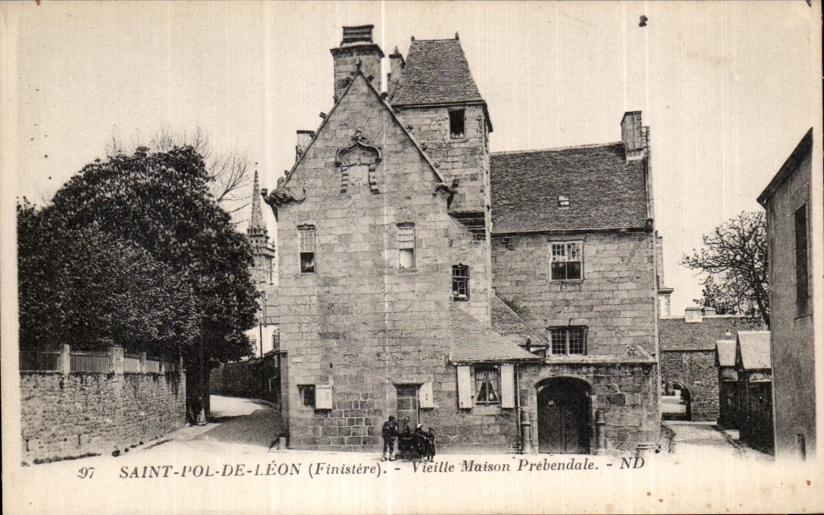 CPA Saint pol Of Leon (Finistere) Old Prebendale House