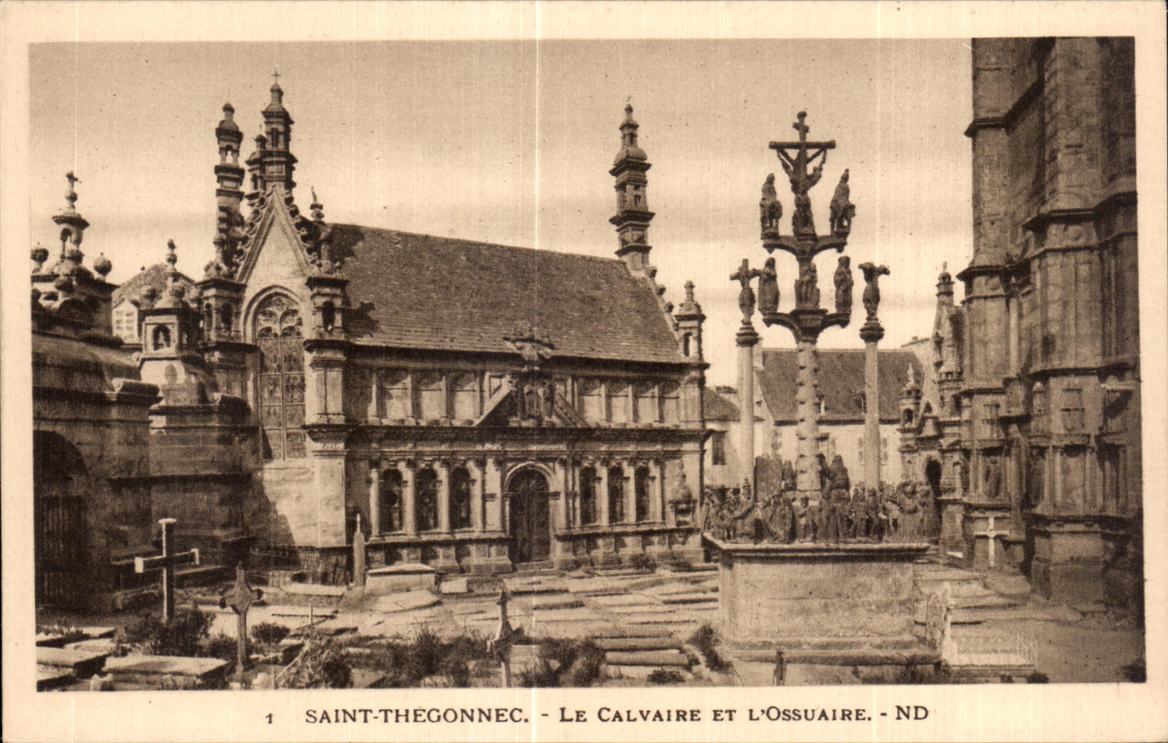 CPA Saint Thegonnec Le Calvaire Et L Ossuaire
