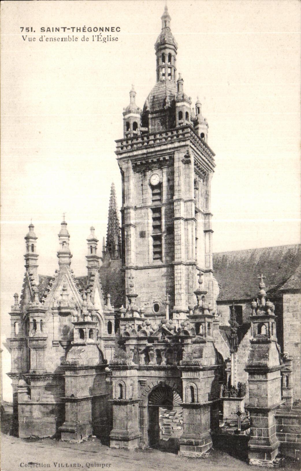 CPA Saint Thegonnec Vue d ensemble de I Eglise