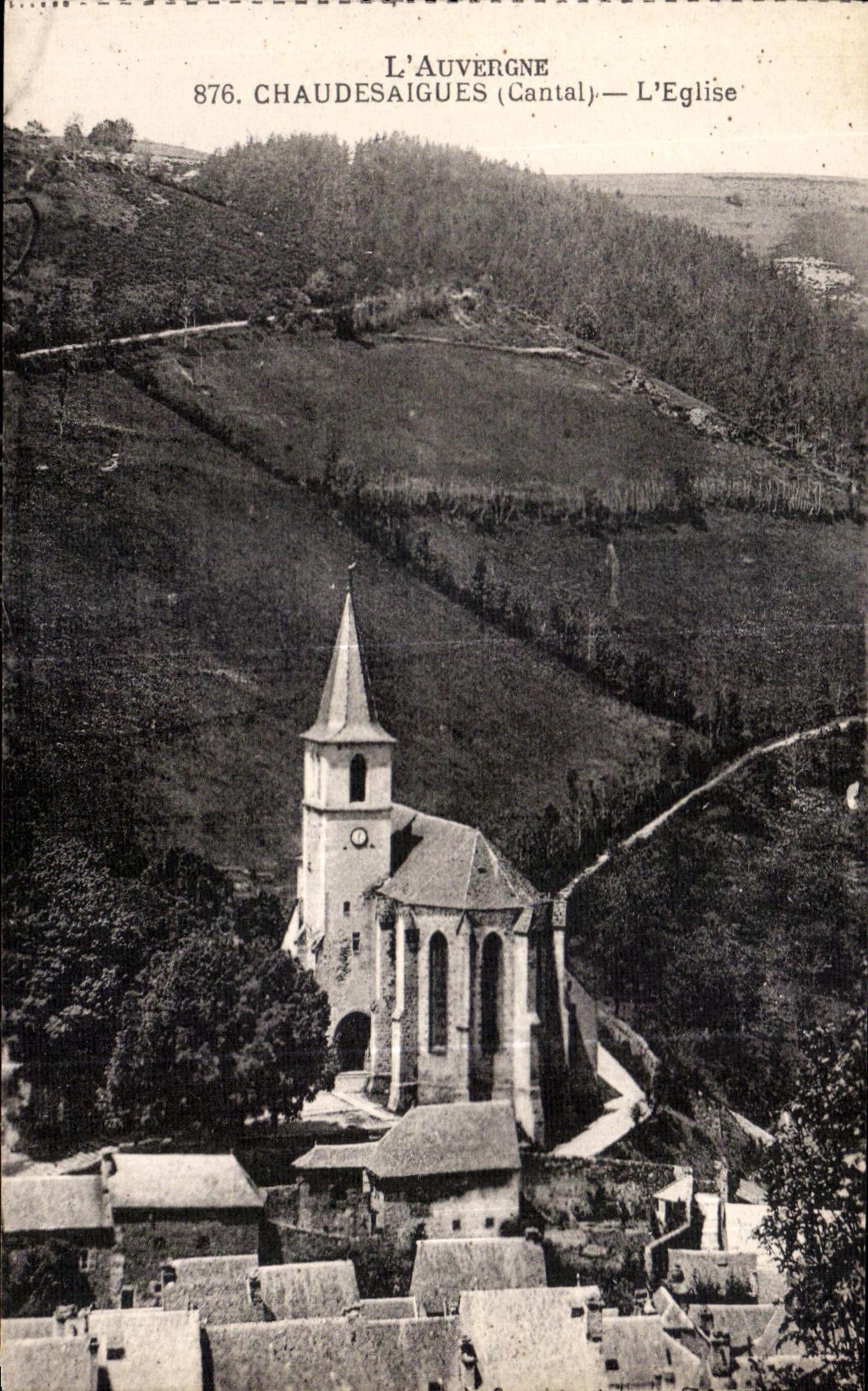 CPA Auvergne Chaudesaigues (Cantal) Church